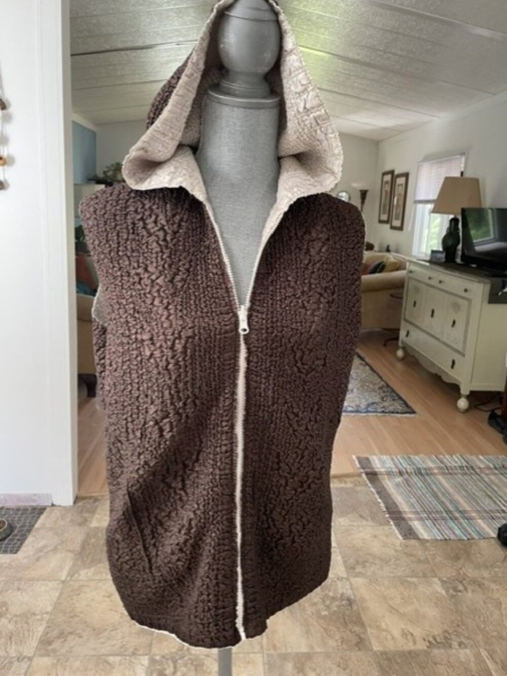 VTG Reversible Brown and Cream Bubble Zip Vest with Hood